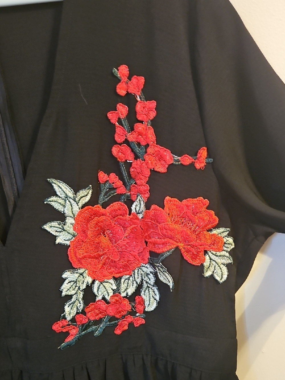 Boohoo Black and Embroidered Red Floral Romper. In EUC - Picture 3 of 6
